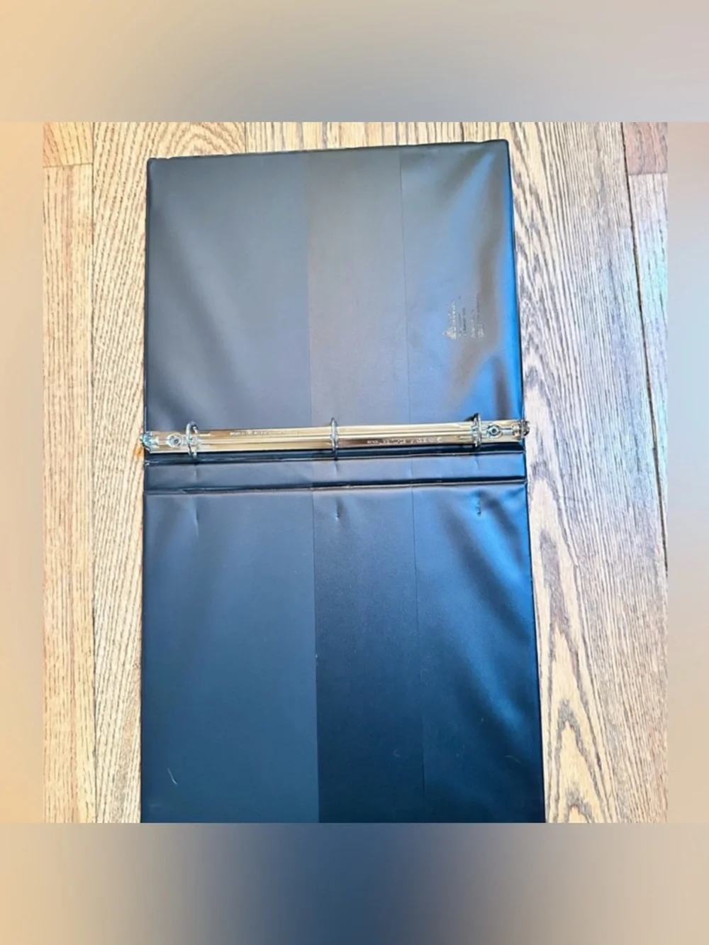 Lot Of 2 Avery 1 Inch 3-Ring View Binders. Green & Black